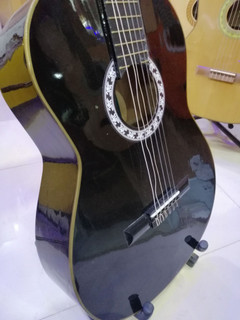 گیتار آموزشی